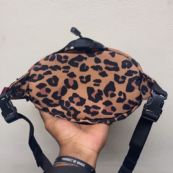 Supreme Waist Bag FW20 - Leopard Print - Picture 2 of 6